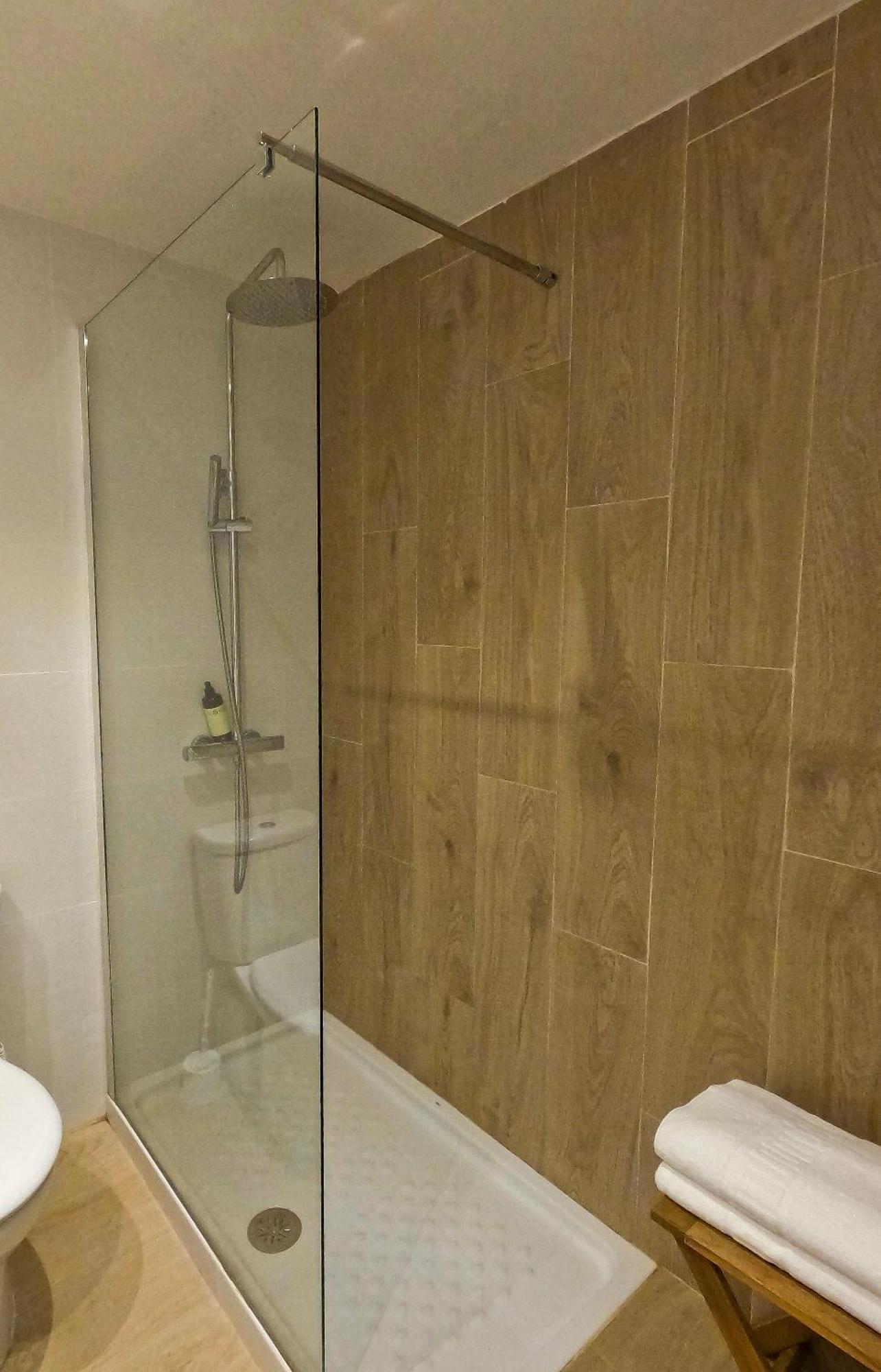 Hostal Jakiton Palma Nova  Bagian luar foto