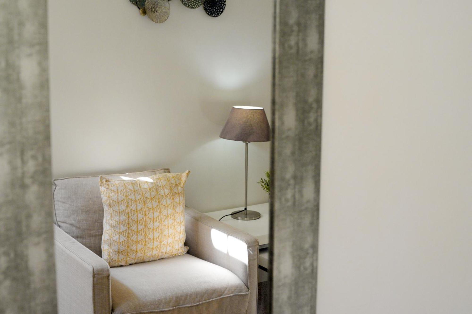 Hostal Jakiton Palma Nova  Bagian luar foto