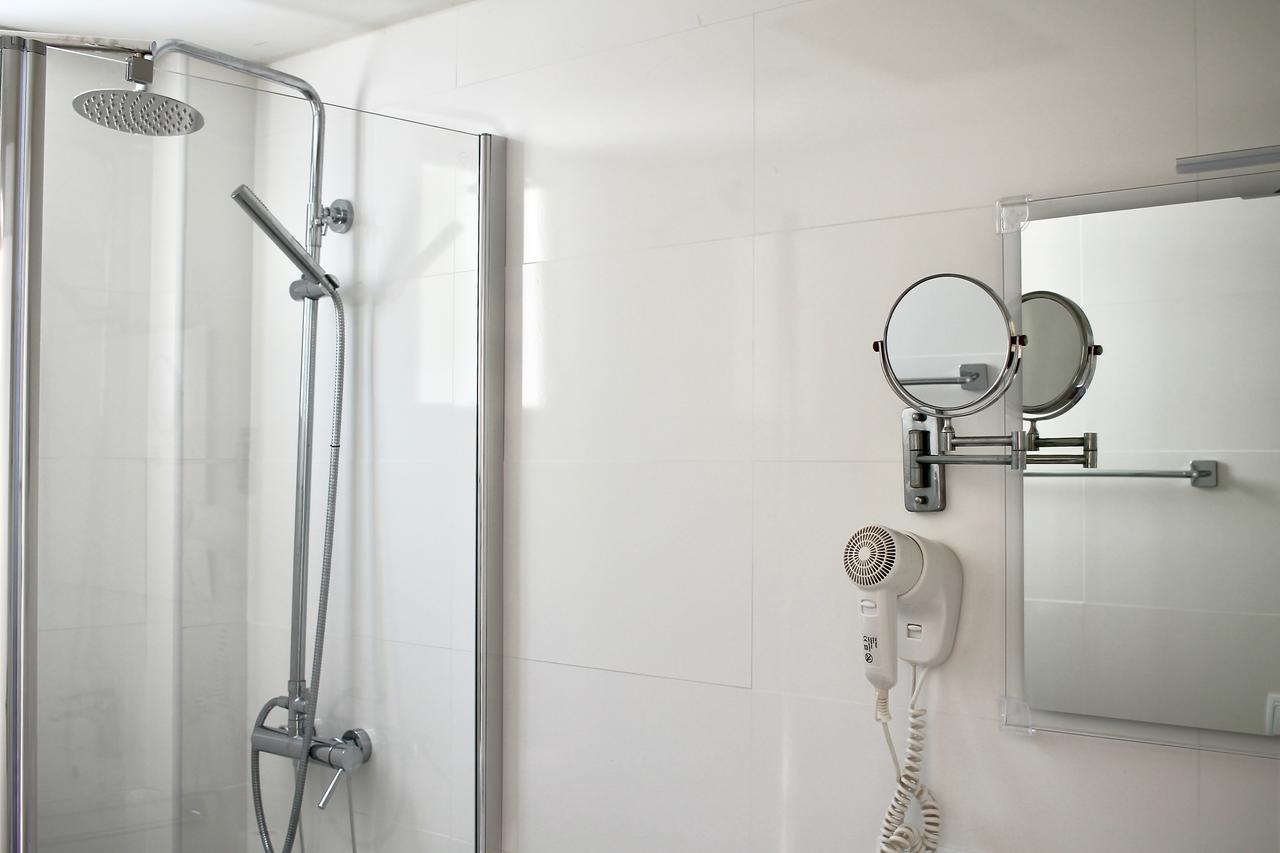 Hostal Jakiton Palma Nova  Bagian luar foto